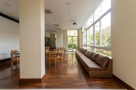 Apartamento à venda com 133m², 3 quartos e 2 vagas Apartamento à venda com 133m², 3 quartos e 2 vagasÁrea comum - Salão de festas Adulto