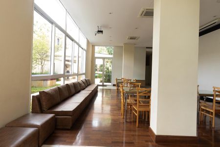 Apartamento à venda com 133m², 3 quartos e 2 vagas Apartamento à venda com 133m², 3 quartos e 2 vagasÁrea comum - Salão de festas Adulto