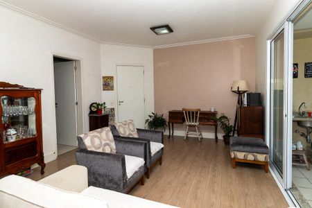 Apartamento à venda com 133m², 3 quartos e 2 vagas Apartamento à venda com 133m², 3 quartos e 2 vagasSala