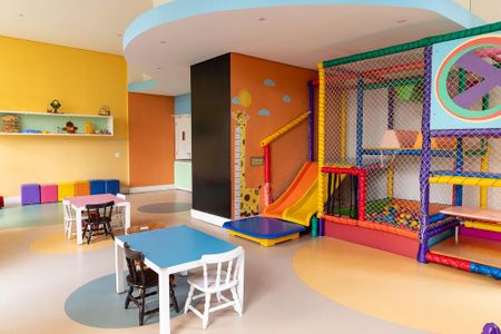 Apartamento à venda com 133m², 3 quartos e 2 vagas Apartamento à venda com 133m², 3 quartos e 2 vagasÁrea comum - Brinquedoteca