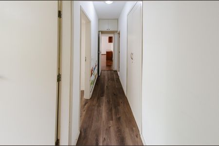 Apartamento para alugar com 122m², 3 quartos e 1 vaga Apartamento para alugar com 122m², 3 quartos e 1 vagaCorredor