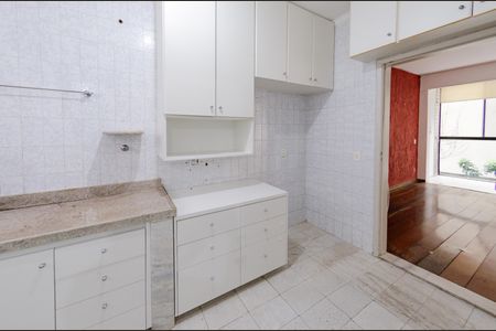 Apartamento para alugar com 122m², 3 quartos e 1 vaga Apartamento para alugar com 122m², 3 quartos e 1 vagaCozinha