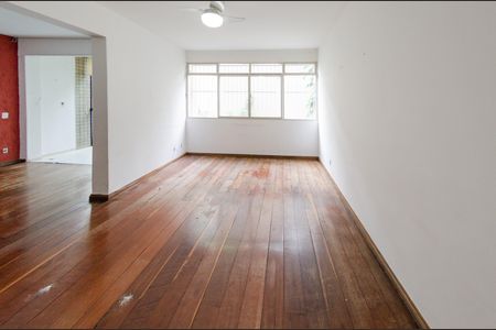 Apartamento para alugar com 122m², 3 quartos e 1 vaga Apartamento para alugar com 122m², 3 quartos e 1 vagaSala
