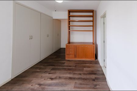 Apartamento para alugar com 122m², 3 quartos e 1 vaga Apartamento para alugar com 122m², 3 quartos e 1 vagaSuíte