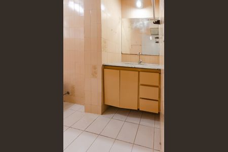 Apartamento para alugar com 122m², 3 quartos e 1 vaga Apartamento para alugar com 122m², 3 quartos e 1 vagaBanheiro social