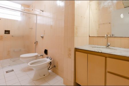 Apartamento para alugar com 122m², 3 quartos e 1 vaga Apartamento para alugar com 122m², 3 quartos e 1 vagaBanheiro social