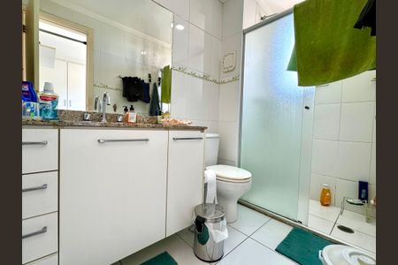 Apartamento à venda com 114m², 3 quartos e 2 vagas Apartamento à venda com 114m², 3 quartos e 2 vagasBanheiro 1