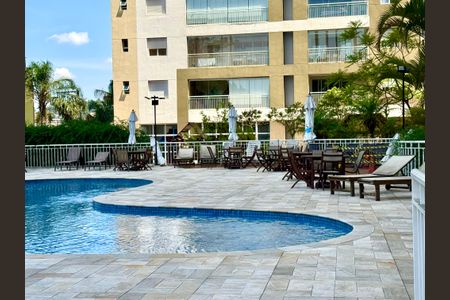 Apartamento à venda com 114m², 3 quartos e 2 vagas Apartamento à venda com 114m², 3 quartos e 2 vagasÁrea comum - Piscina