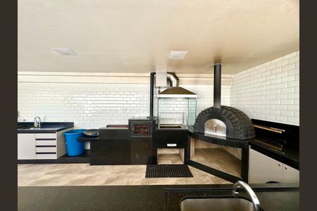 Apartamento à venda com 114m², 3 quartos e 2 vagas Apartamento à venda com 114m², 3 quartos e 2 vagasÁrea comum - Churrasqueira