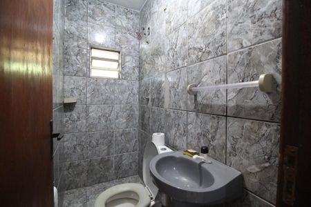 Casa à venda com 210m², 4 quartos e 1 vagaBanheiro
