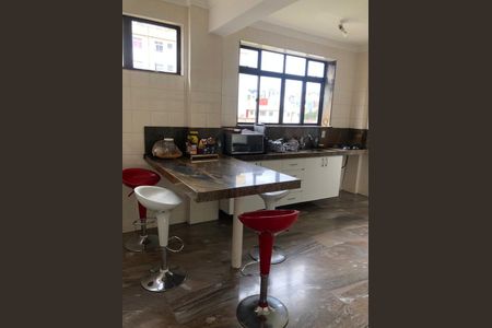 Apartamento à venda com 230m², 4 quartos e 2 vagas