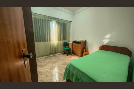 Casa à venda com 260m², 3 quartos e 2 vagasSuíte 2