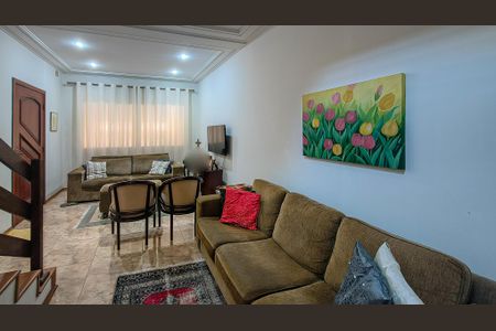 Casa à venda com 260m², 3 quartos e 2 vagasSala