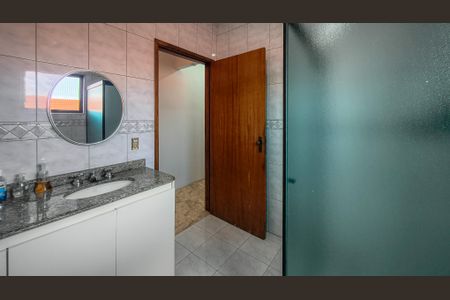 Casa à venda com 260m², 3 quartos e 2 vagasBanheiro da Suíte 2