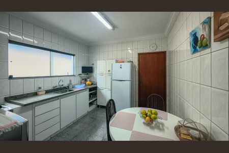 Casa à venda com 260m², 3 quartos e 2 vagasCozinha