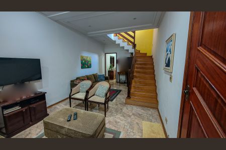 Casa à venda com 260m², 3 quartos e 2 vagasSala