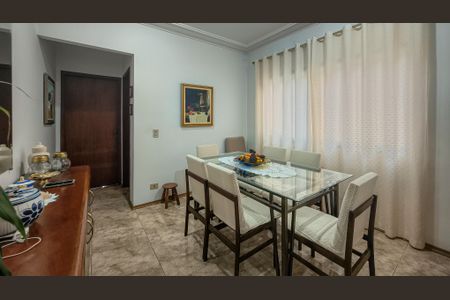 Casa à venda com 260m², 3 quartos e 2 vagasSala