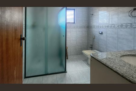 Casa à venda com 260m², 3 quartos e 2 vagasBanheiro da Suíte 2