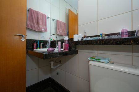 Apartamento à venda com 128m², 4 quartos e 2 vagasBANHEIRO2