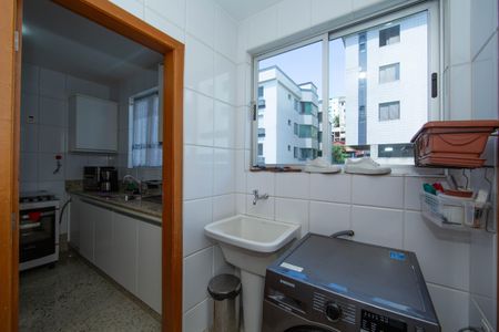 Apartamento à venda com 128m², 4 quartos e 2 vagasAREA DE SERVICO