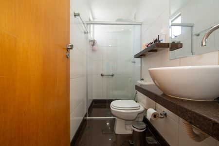 Apartamento à venda com 128m², 4 quartos e 2 vagasBANHEIRO1