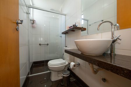 Apartamento à venda com 128m², 4 quartos e 2 vagasBANHEIRO1