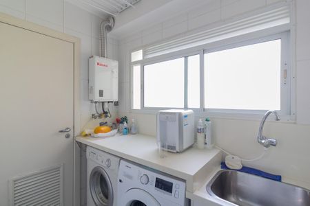 Apartamento à venda com 120m², 3 quartos e 2 vagas Apartamento à venda com 120m², 3 quartos e 2 vagasÁrea de serviço