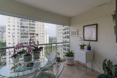 Apartamento à venda com 120m², 3 quartos e 2 vagas Apartamento à venda com 120m², 3 quartos e 2 vagasVaranda da Sala
