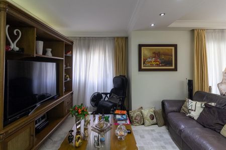Apartamento à venda com 120m², 3 quartos e 2 vagas Apartamento à venda com 120m², 3 quartos e 2 vagasSala de tv