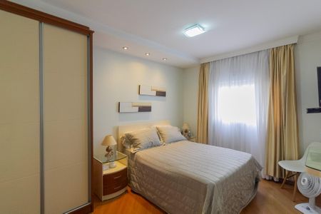 Apartamento à venda com 120m², 3 quartos e 2 vagas Apartamento à venda com 120m², 3 quartos e 2 vagasQuarto 1 - Suíte 1