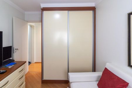 Apartamento à venda com 120m², 3 quartos e 2 vagas Apartamento à venda com 120m², 3 quartos e 2 vagasQuarto 2