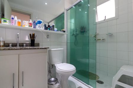 Apartamento à venda com 120m², 3 quartos e 2 vagas Apartamento à venda com 120m², 3 quartos e 2 vagasBanheiro da Suíte 1