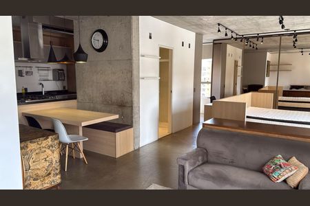 Sala de apartamento para alugar com 1 quarto, 70m² em Centro, Campinas