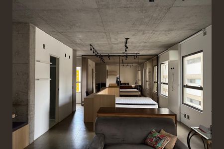 Sala de apartamento para alugar com 1 quarto, 70m² em Centro, Campinas