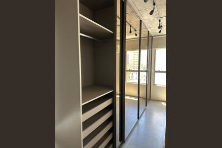 Apartamento à venda com 70m², 1 quarto e 1 vagaQuarto