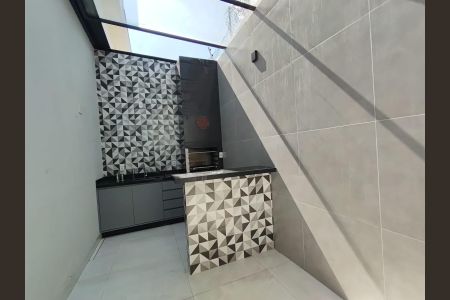 Casa de condomínio à venda com 75m², 2 quartos e 2 vagasÁrea externa