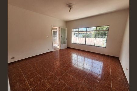 Casa à venda com 240m², 2 quartos e 2 vagas Casa à venda com 240m², 2 quartos e 2 vagasSala