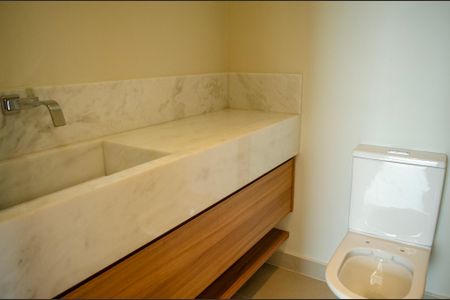 Apartamento para alugar com 70m², 2 quartos e 1 vaga