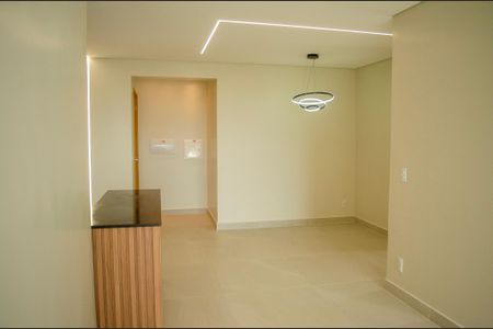 Apartamento para alugar com 70m², 2 quartos e 1 vaga