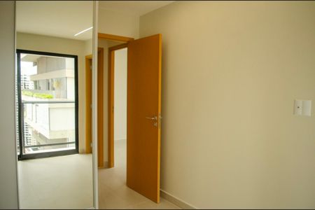 Apartamento para alugar com 70m², 2 quartos e 1 vaga