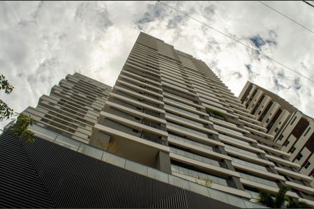 Apartamento para alugar com 70m², 2 quartos e 1 vaga