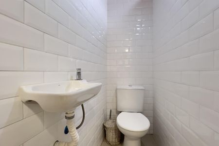 Casa à venda com 229m², 3 quartos e 2 vagasLavabo 2