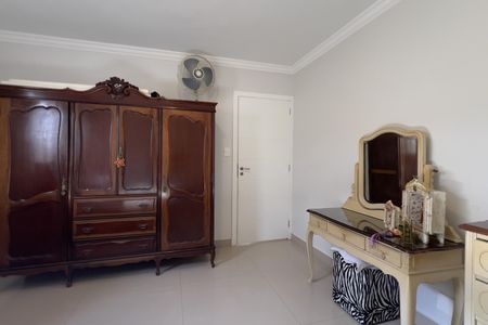 Casa à venda com 229m², 3 quartos e 2 vagasQuarto 2