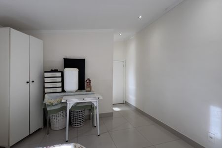 Casa à venda com 229m², 3 quartos e 2 vagasQuarto 3