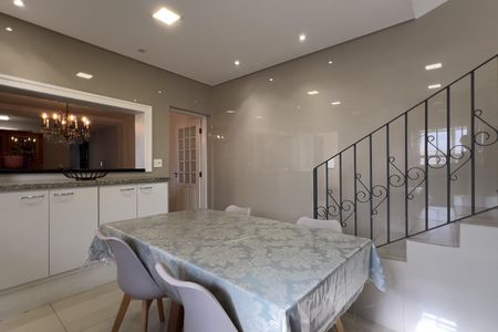 Casa à venda com 229m², 3 quartos e 2 vagasCozinha