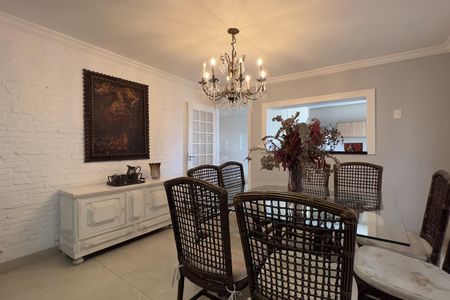 Casa à venda com 229m², 3 quartos e 2 vagasSala de Jantar
