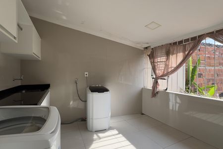 Casa à venda com 229m², 3 quartos e 2 vagasÁrea de Serviço