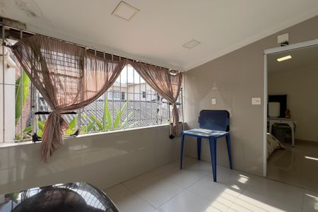Casa à venda com 229m², 3 quartos e 2 vagasÁrea de Serviço