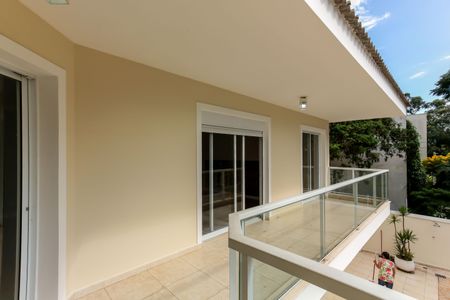Casa à venda com 400m², 4 quartos e 6 vagasVaranda Suites 