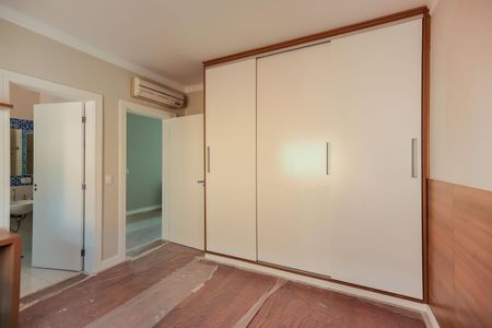 Casa à venda com 400m², 4 quartos e 6 vagasSuíte 3